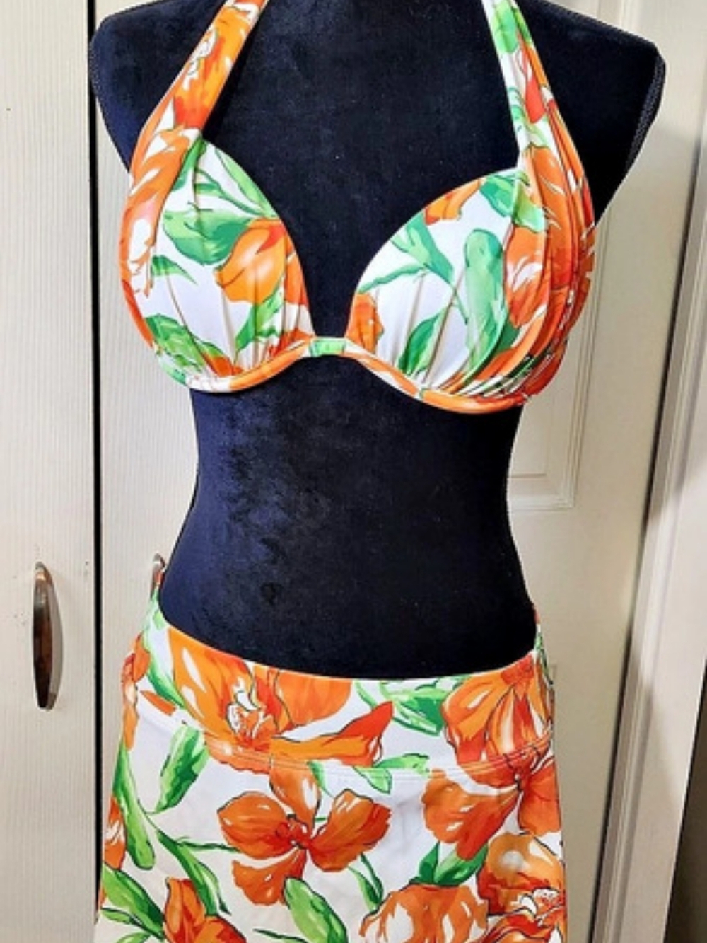 Venus Floral Marilyn Halter Bikini Set Orange Green Size 10 / C